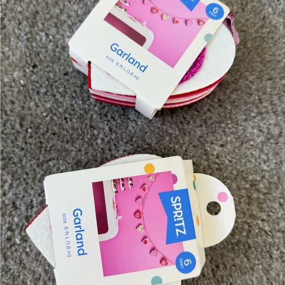 Two TARGET SPRITZ  HEART GARLAND 2PK - Total 12 Feet NWT - Picture 6 of 7